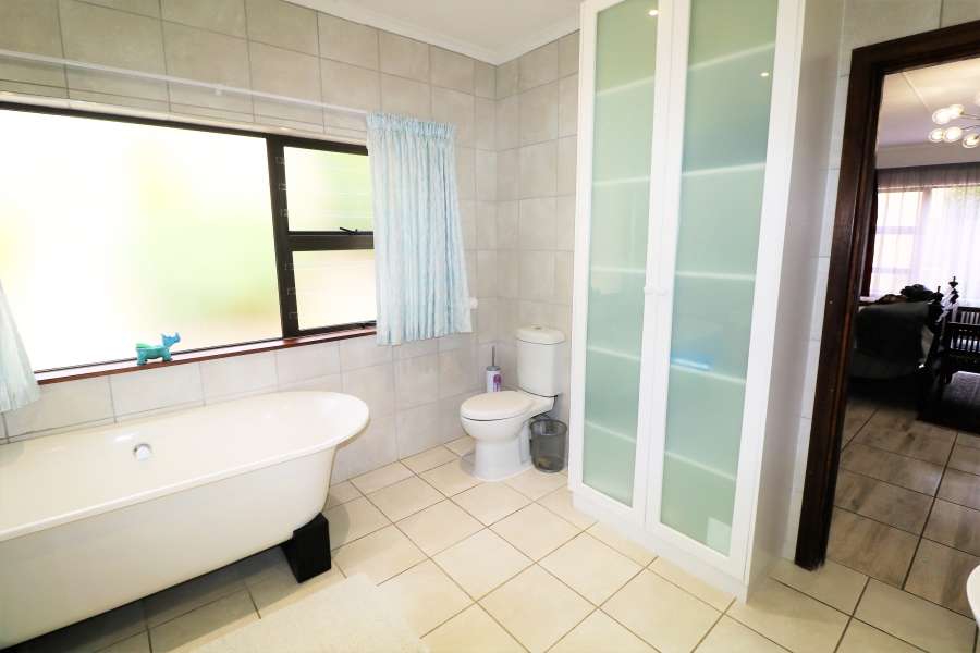 3 Bedroom Property for Sale in Beacon Bay Eastern Cape